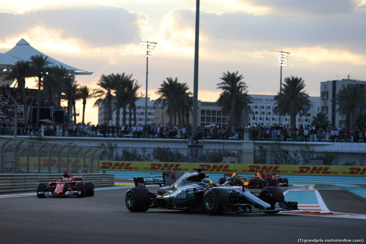 GP ABU DHABI, 26.11.2017 - Gara, Lewis Hamilton (GBR) Mercedes AMG F1 W08