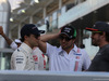 GP ABU DHABI, 26.11.2017 - Felipe Massa (BRA) Williams FW40, Sergio Perez (MEX) Sahara Force India F1 VJM010 e Felipe Massa (BRA) Williams FW40