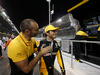 GP ABU DHABI, 26.11.2017 - Gara, Cyril Abiteboul (FRA) Renault Sport F1 Managing Director e Carlos Sainz Jr (ESP) Renault Sport F1 Team RS17