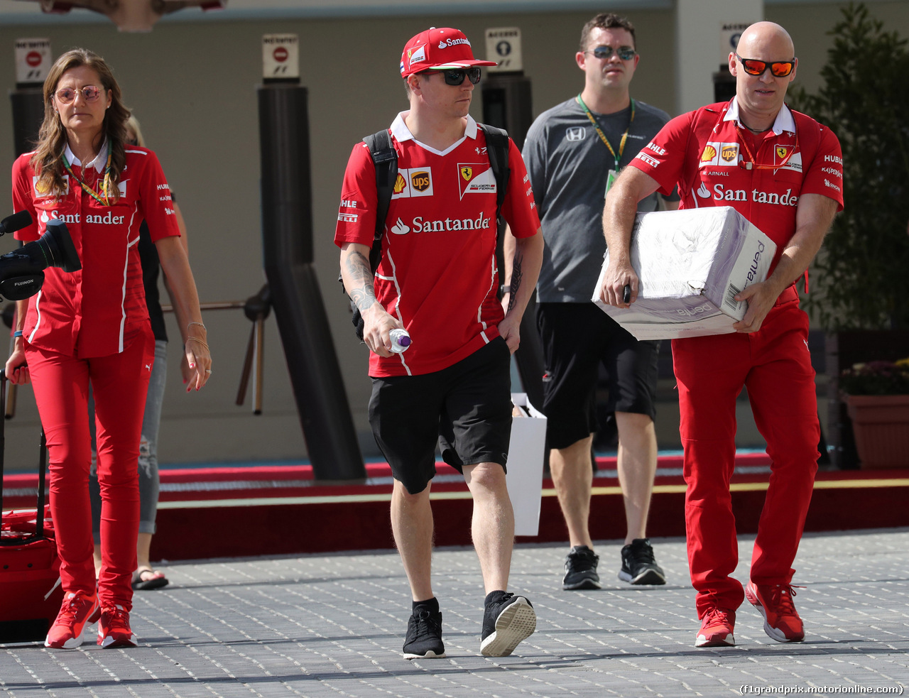 GP ABU DHABI, 23.11.2017 - Stefania Boccoli (ITA) Ferrari PR Officer e Kimi Raikkonen (FIN) Ferrari SF70H