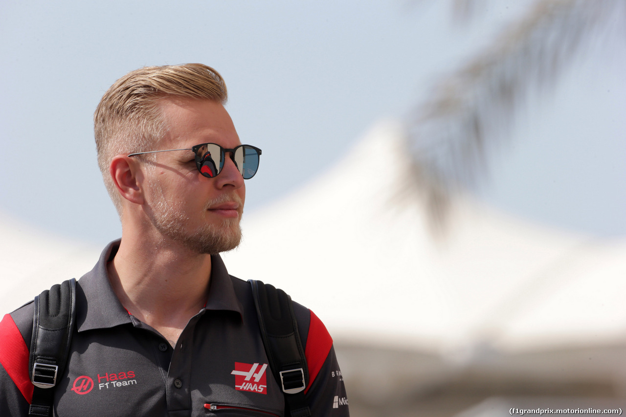 GP ABU DHABI, 24.11.2017 - Kevin Magnussen (DEN) Haas F1 Team VF-17