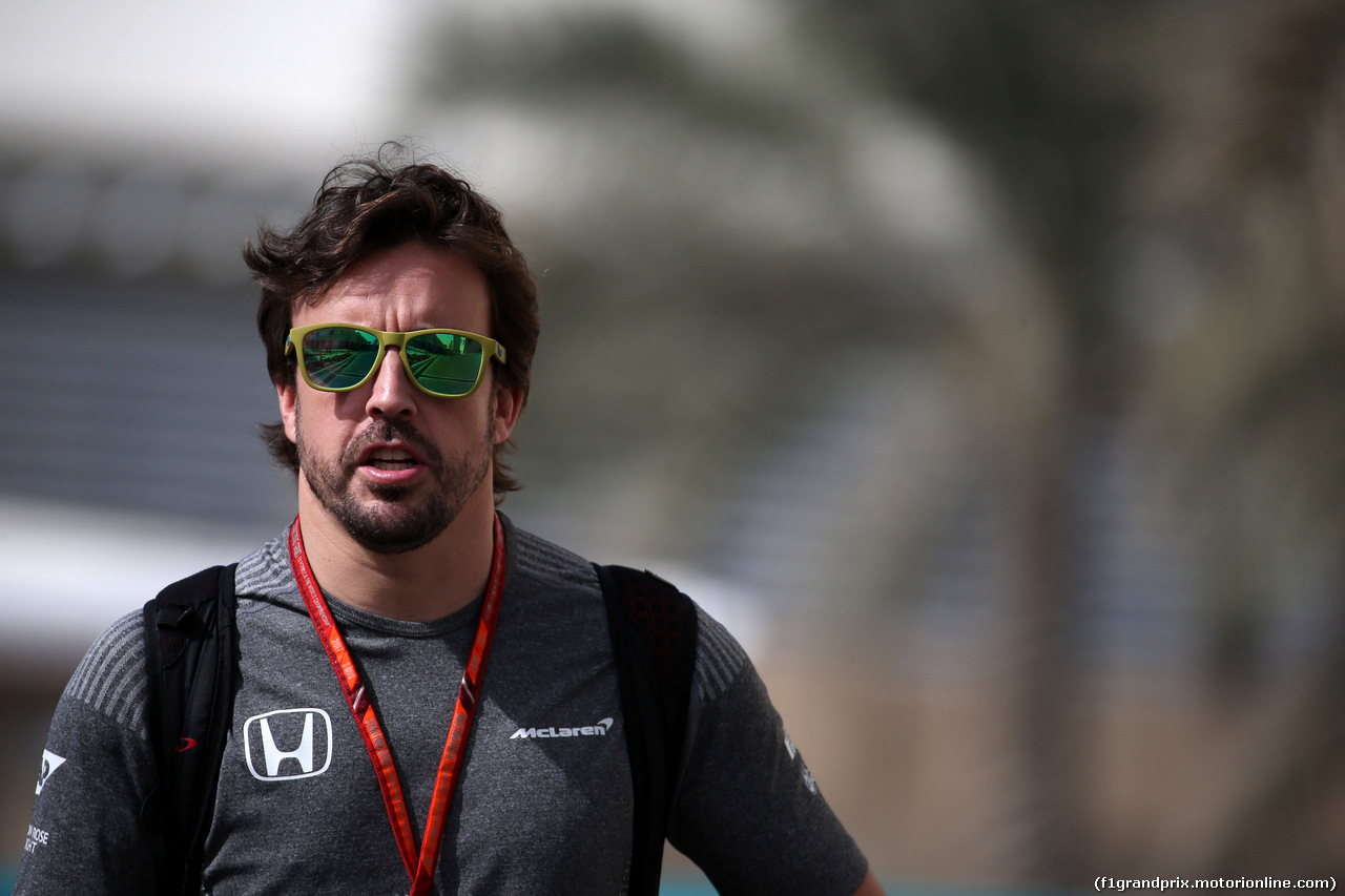 GP ABU DHABI, 24.11.2017 - Fernando Alonso (ESP) McLaren MCL32