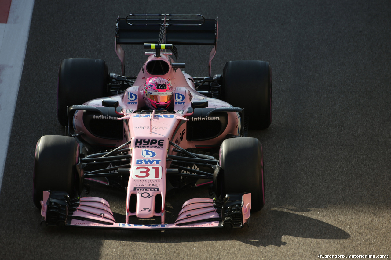 GP ABU DHABI, 25.11.2017 - Prove Libere 3, Esteban Ocon (FRA) Sahara Force India F1 VJM10