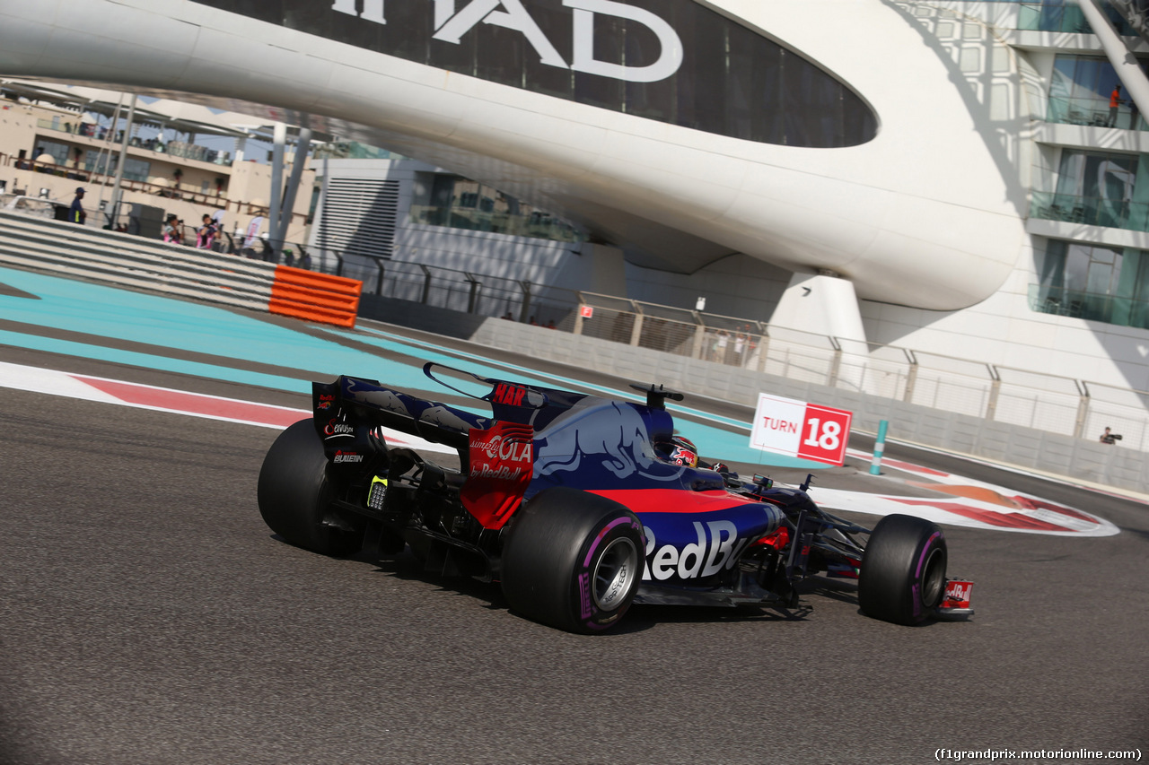 GP ABU DHABI, 25.11.2017 - Prove Libere 3, Brendon Hartley (NZL) Scuderia Toro Rosso STR12