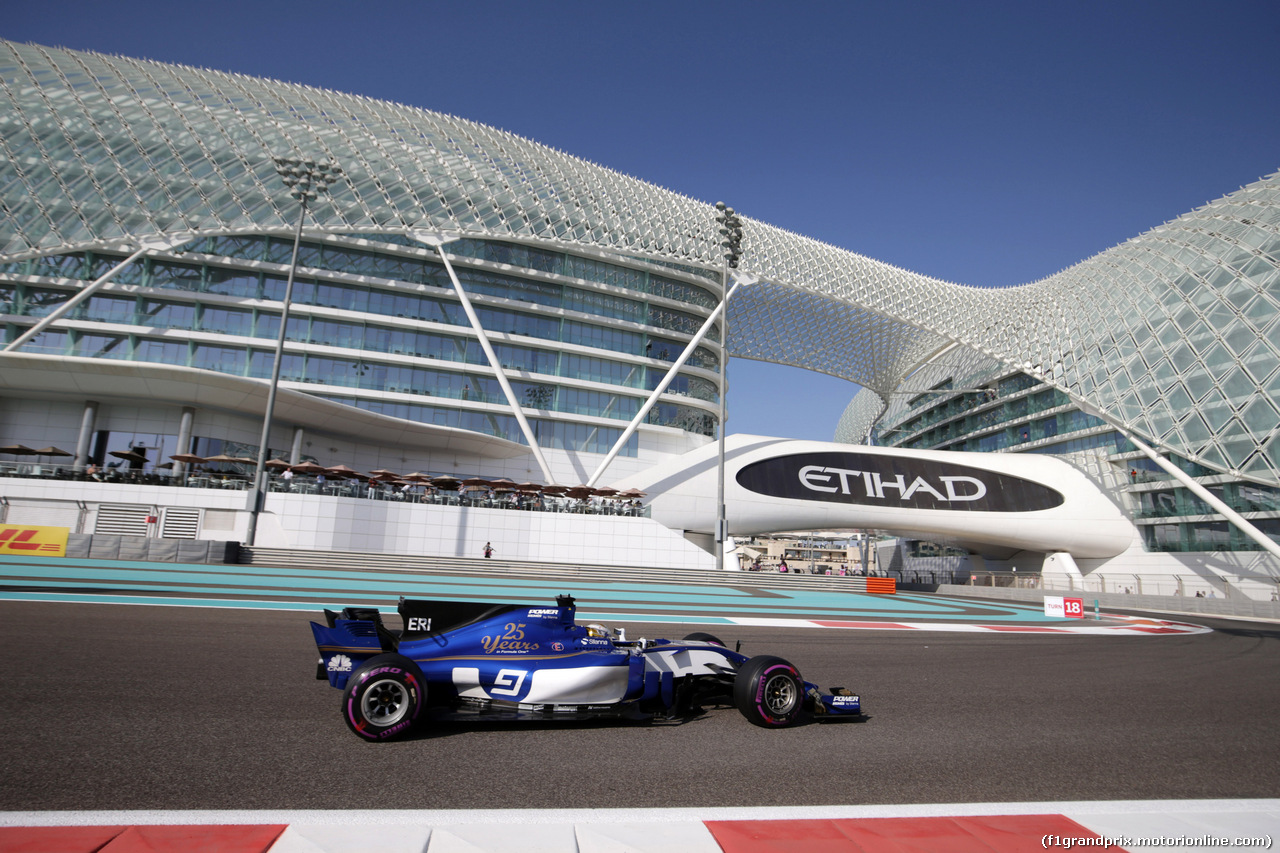 GP ABU DHABI, 25.11.2017 - Prove Libere 3, Marcus Ericsson (SUE) Sauber C36