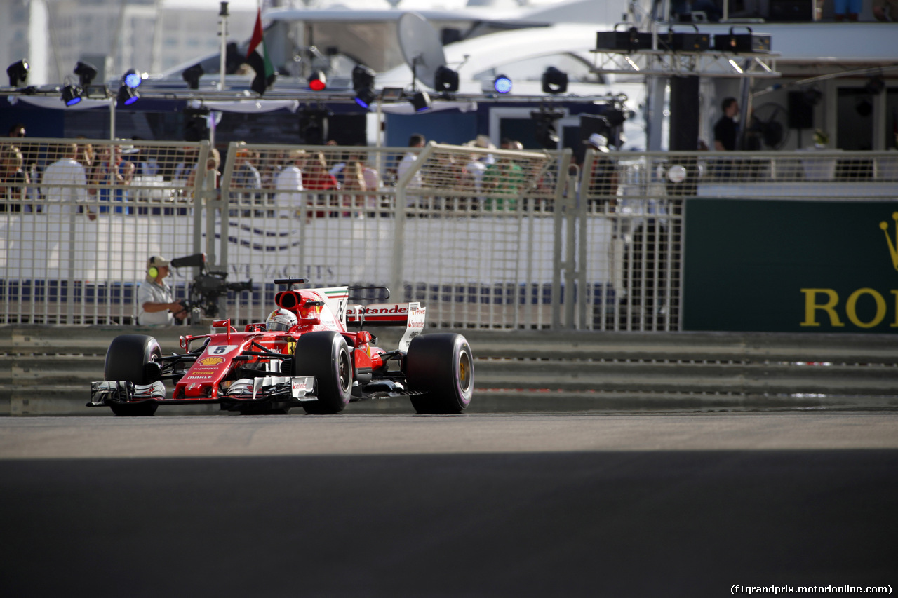 GP ABU DHABI, 25.11.2017 - Prove Libere 3, Sebastian Vettel (GER) Ferrari SF70H