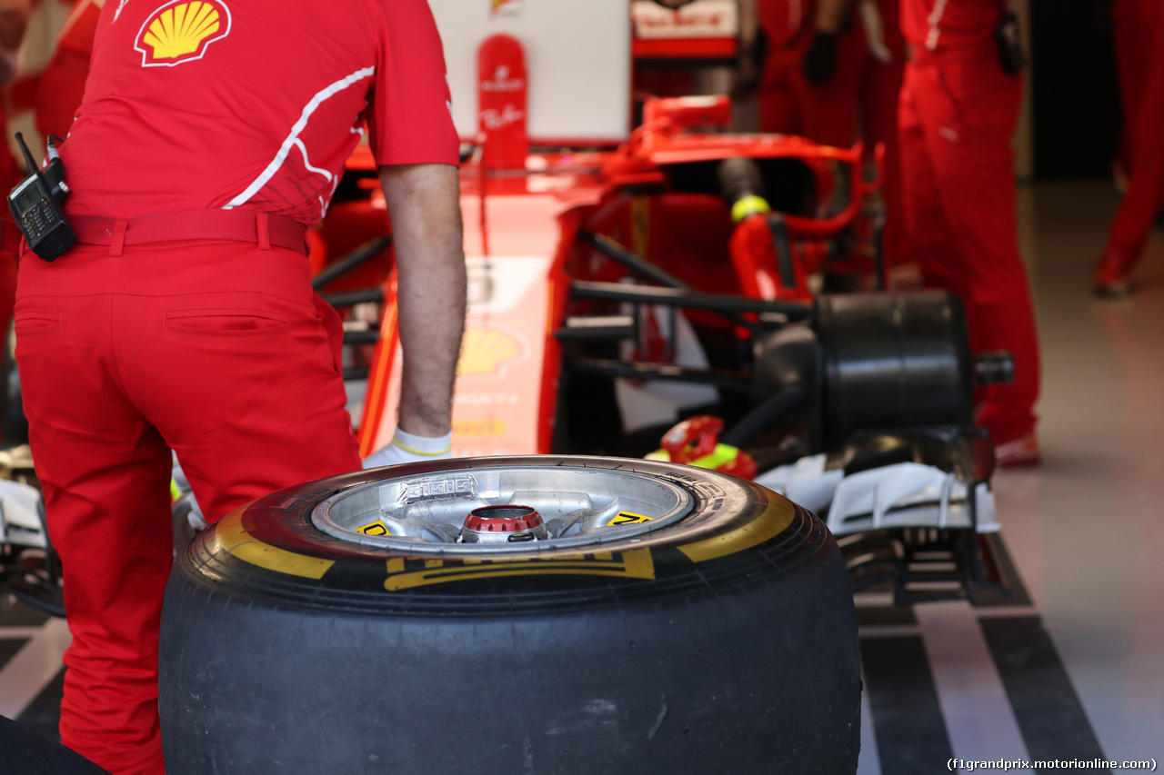 GP ABU DHABI, 25.11.2017 - Prove Libere 3, Sebastian Vettel (GER) Ferrari SF70H