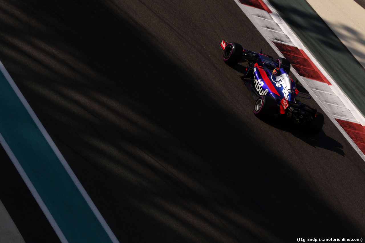 GP ABU DHABI, 25.11.2017 - Prove Libere 3, Brendon Hartley (NZL) Scuderia Toro Rosso STR12