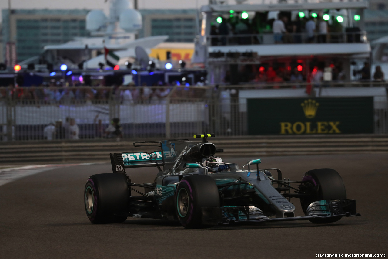 GP ABU DHABI, 25.11.2017 - Qualifiche, Valtteri Bottas (FIN) Mercedes AMG F1 W08