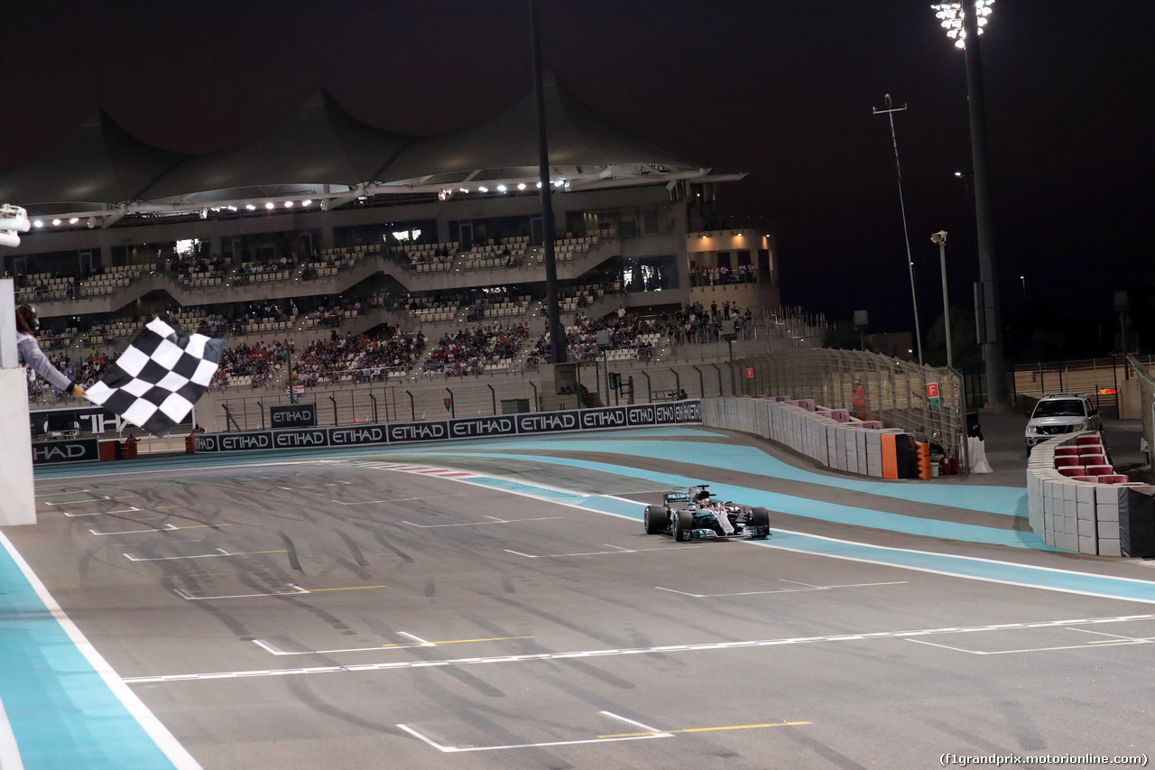 GP ABU DHABI, 25.11.2017 - Qualifiche, Lewis Hamilton (GBR) Mercedes AMG F1 W08