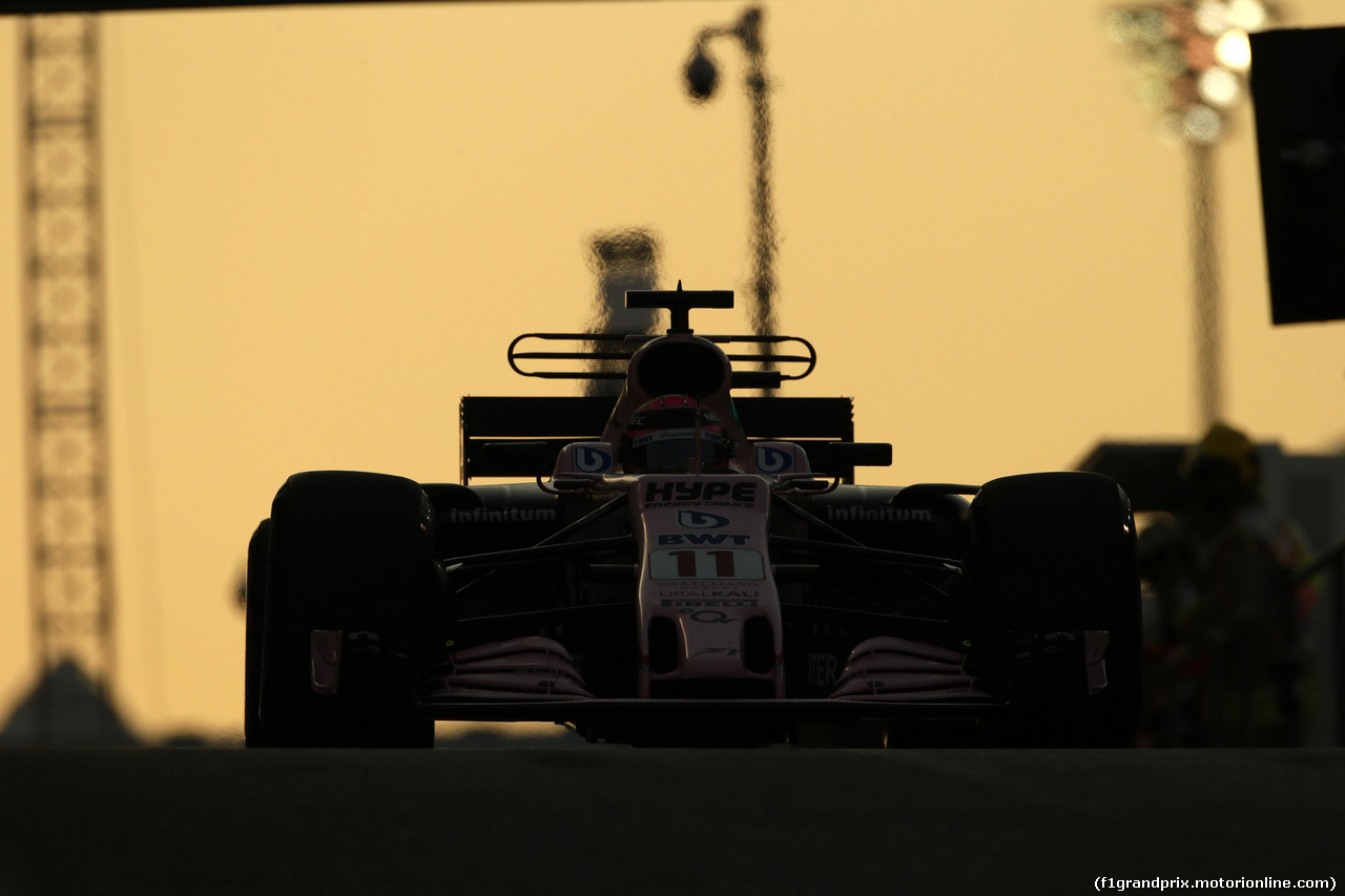 GP ABU DHABI, 25.11.2017 - Qualifiche, Sergio Perez (MEX) Sahara Force India F1 VJM010