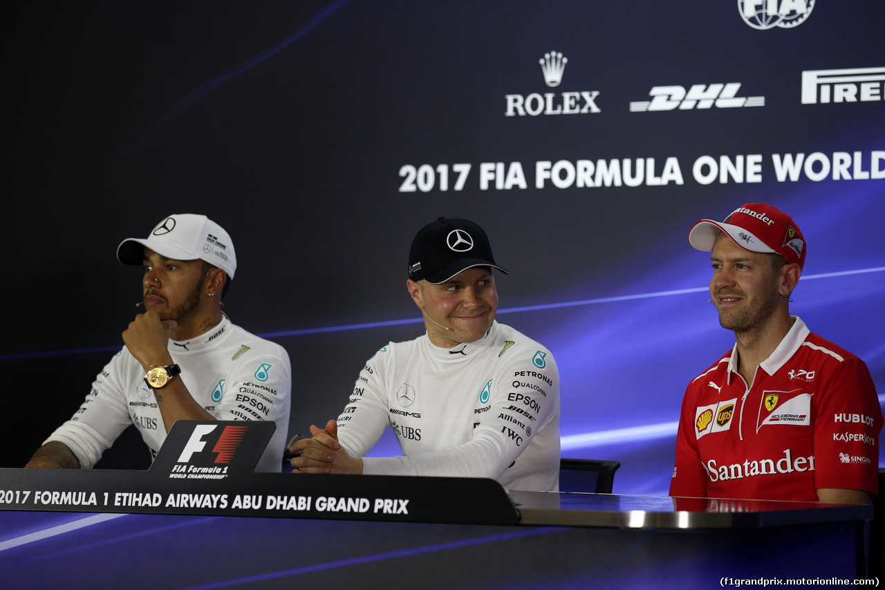 GP ABU DHABI, 25.11.2017 - Qualifiche, Conferenza Stampa, Lewis Hamilton (GBR) Mercedes AMG F1 W08, Valtteri Bottas (FIN) Mercedes AMG F1 W08 e Sebastian Vettel (GER) Ferrari SF70H