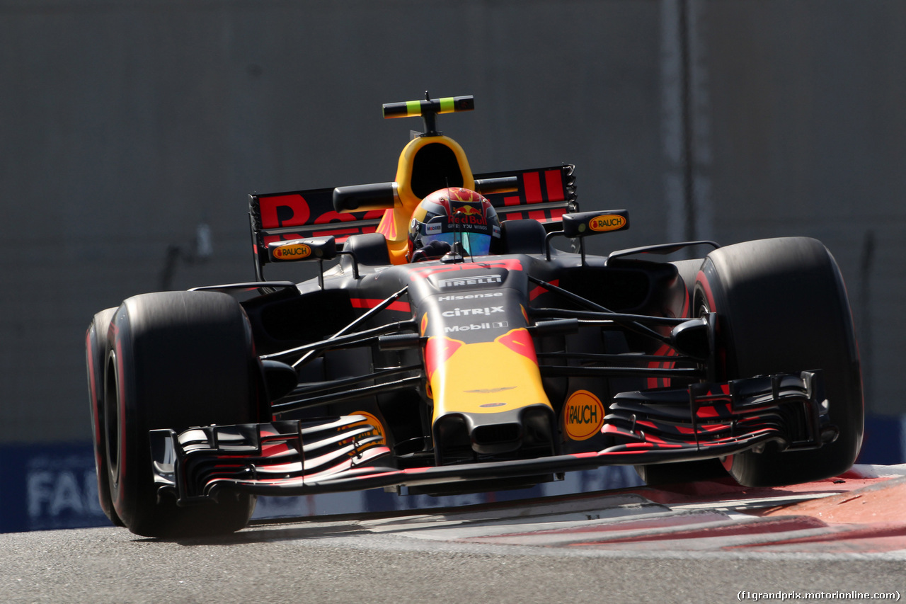 GP ABU DHABI, 24.11.2017 - Prove Libere 1, Max Verstappen (NED) Red Bull Racing RB13