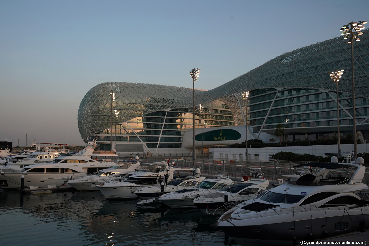 GP ABU DHABI, 24.11.2017 - Prove Libere 1, Circuit Atmosphere