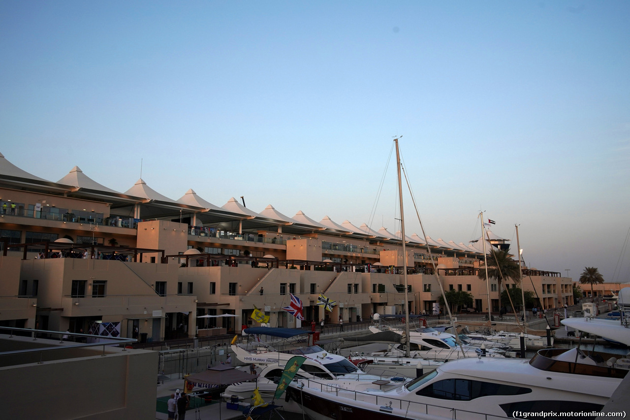 GP ABU DHABI, 24.11.2017 - Prove Libere 1, Circuit Atmosphere