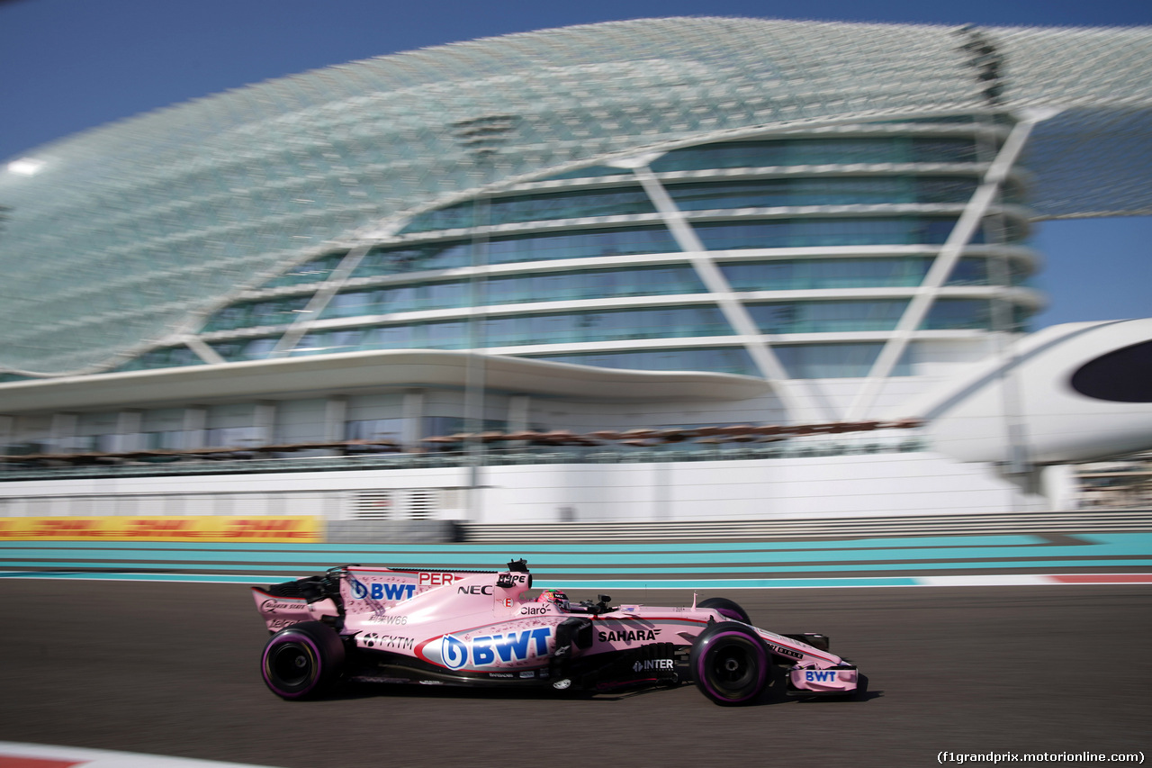 GP ABU DHABI, 24.11.2017 - Prove Libere 1, Sergio Perez (MEX) Sahara Force India F1 VJM010