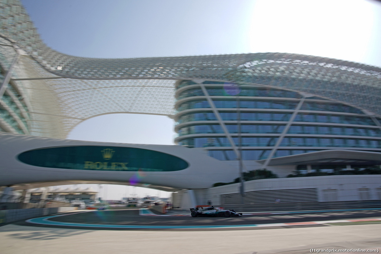 GP ABU DHABI, 24.11.2017 - Prove Libere 1, Lewis Hamilton (GBR) Mercedes AMG F1 W08