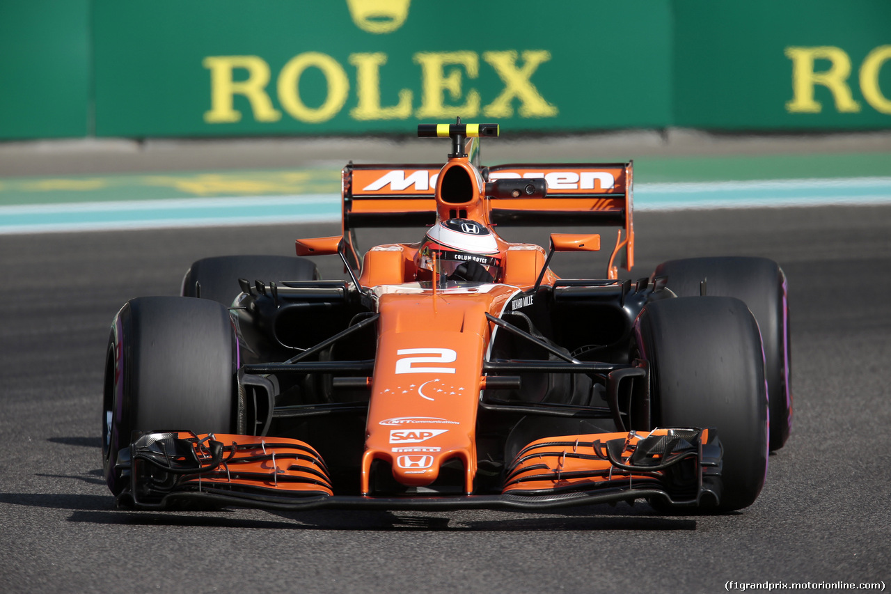 GP ABU DHABI, 24.11.2017 - Prove Libere 1, Stoffel Vandoorne (BEL) McLaren MCL32