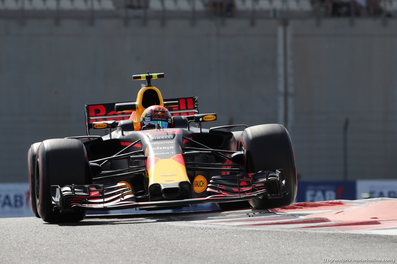 GP ABU DHABI, 24.11.2017 - Prove Libere 1, Max Verstappen (NED) Red Bull Racing RB13