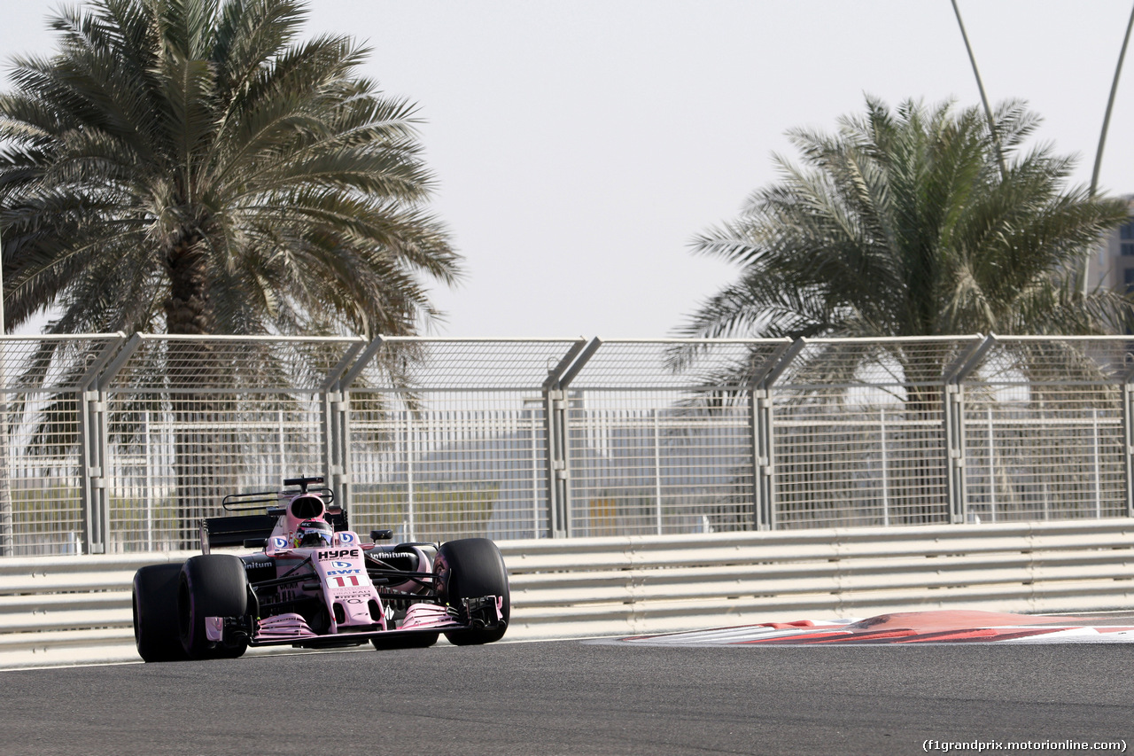 GP ABU DHABI, 24.11.2017 - Prove Libere 1, Sergio Perez (MEX) Sahara Force India F1 VJM010