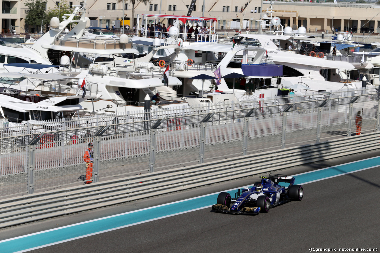 GP ABU DHABI, 24.11.2017 - Prove Libere 1, Pascal Wehrlein (GER) Sauber C36