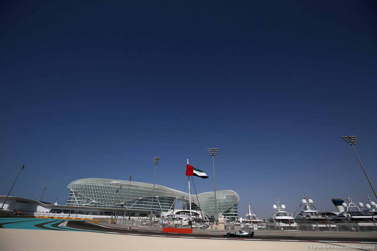 GP ABU DHABI, 24.11.2017 - Prove Libere 1, Max Verstappen (NED) Red Bull Racing RB13