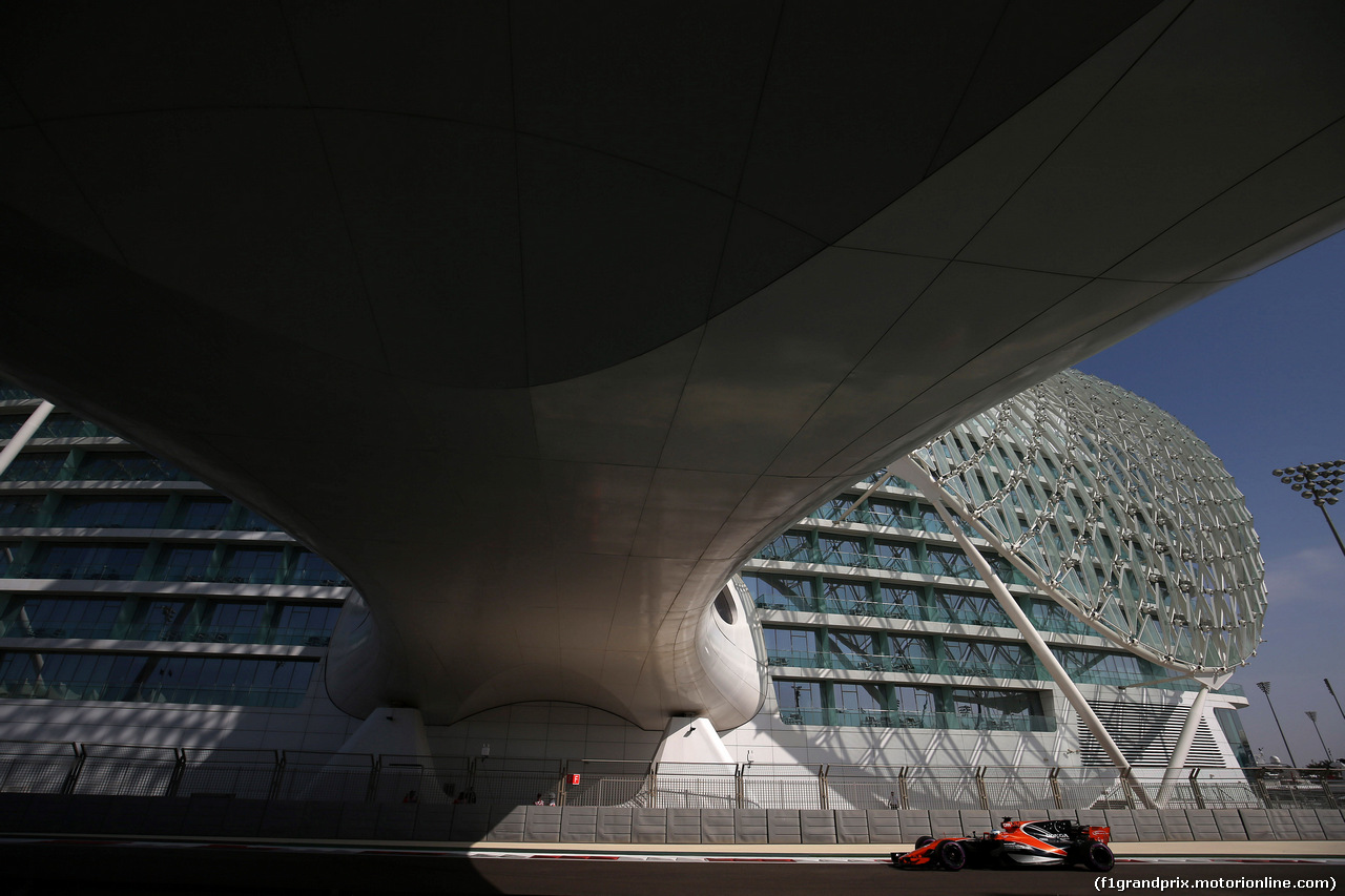 GP ABU DHABI, 24.11.2017 - Prove Libere 1, Sebastian Vettel (GER) Ferrari SF70H