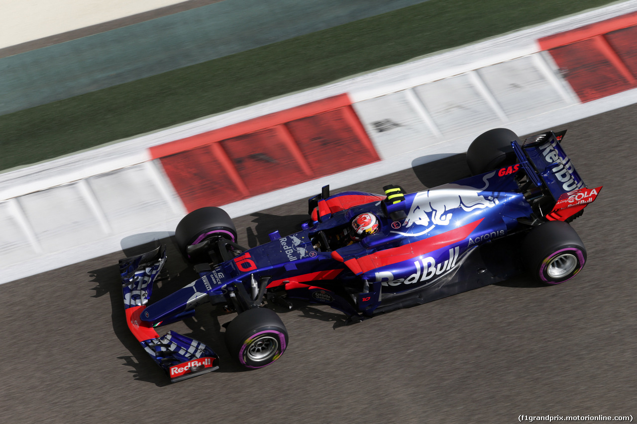 GP ABU DHABI, 24.11.2017 - Prove Libere 1, Pierre Gasly (FRA) Scuderia Toro Rosso STR12
