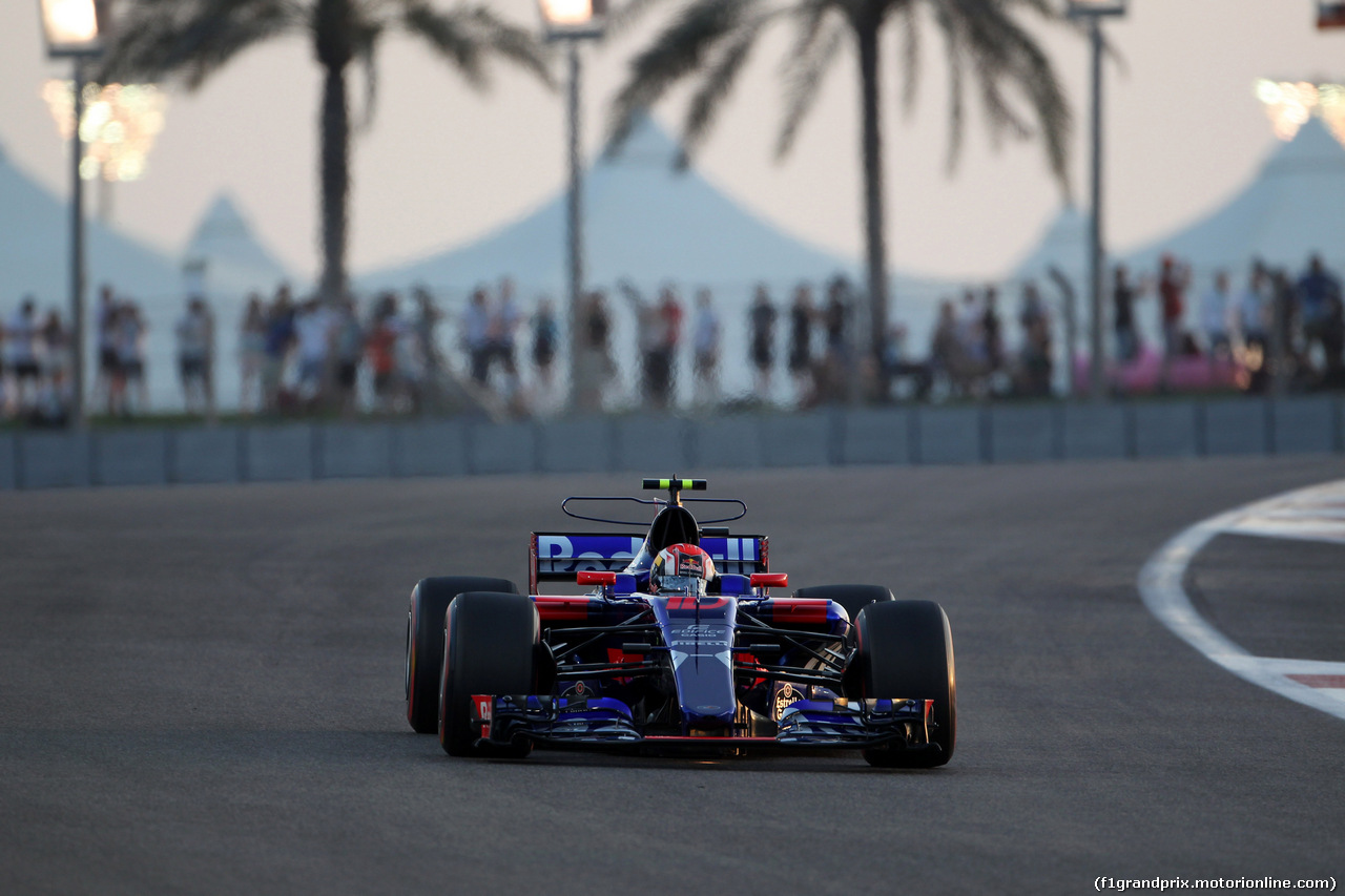 GP ABU DHABI, 24.11.2017 - Prove Libere 2, Pierre Gasly (FRA) Scuderia Toro Rosso STR12