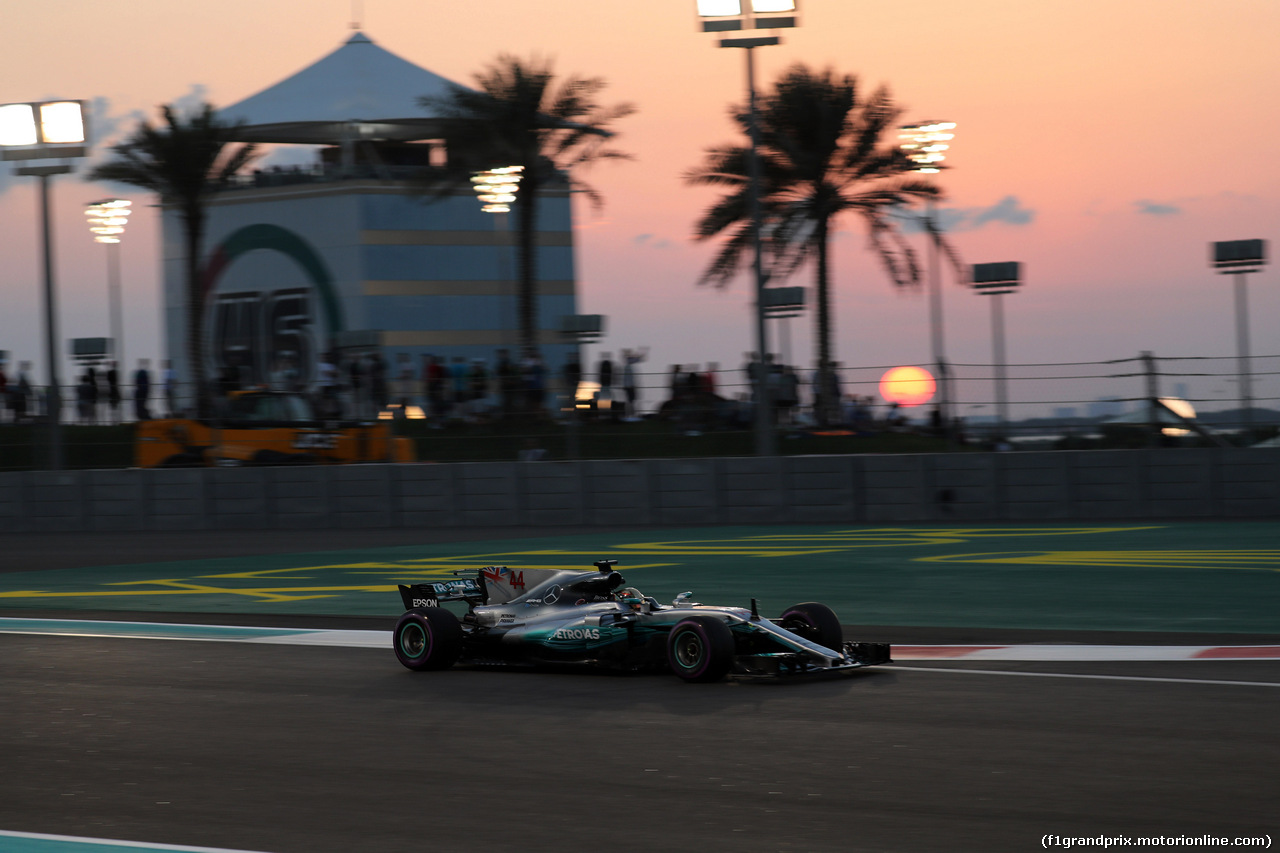 GP ABU DHABI, 24.11.2017 - Prove Libere 2, Lewis Hamilton (GBR) Mercedes AMG F1 W08