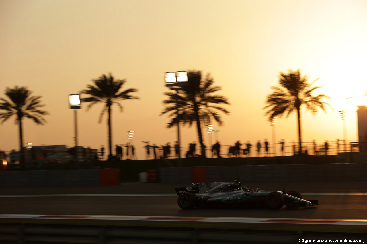 GP ABU DHABI, 24.11.2017 - Prove Libere 2, Valtteri Bottas (FIN) Mercedes AMG F1 W08