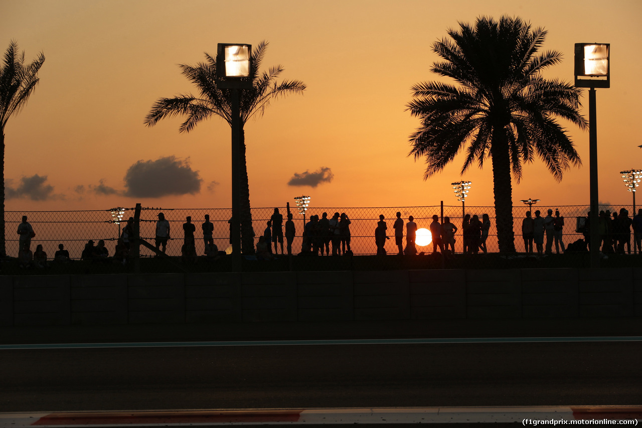GP ABU DHABI, 24.11.2017 - Prove Libere 2, Atmosphere