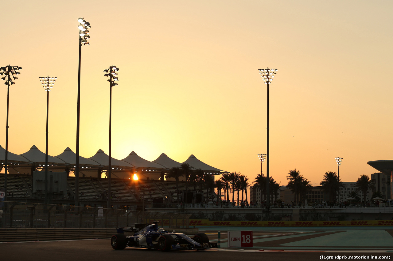 GP ABU DHABI, 24.11.2017 - Prove Libere 2, Marcus Ericsson (SUE) Sauber C36