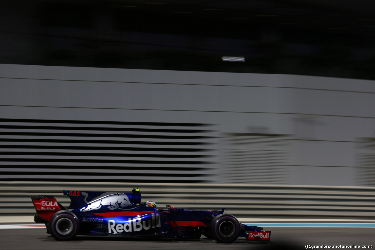 GP ABU DHABI, 24.11.2017 - Prove Libere 2, Pierre Gasly (FRA) Scuderia Toro Rosso STR12