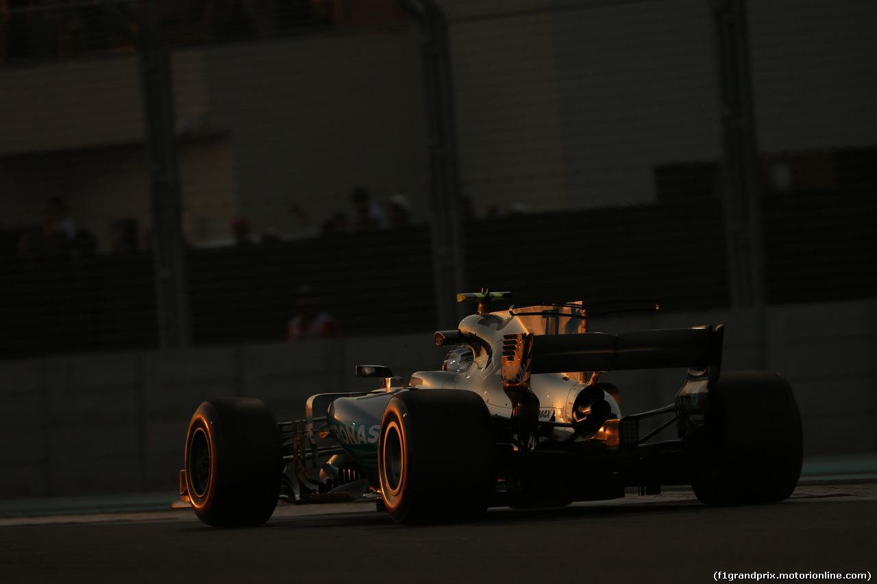 GP ABU DHABI, 24.11.2017 - Prove Libere 2, Valtteri Bottas (FIN) Mercedes AMG F1 W08