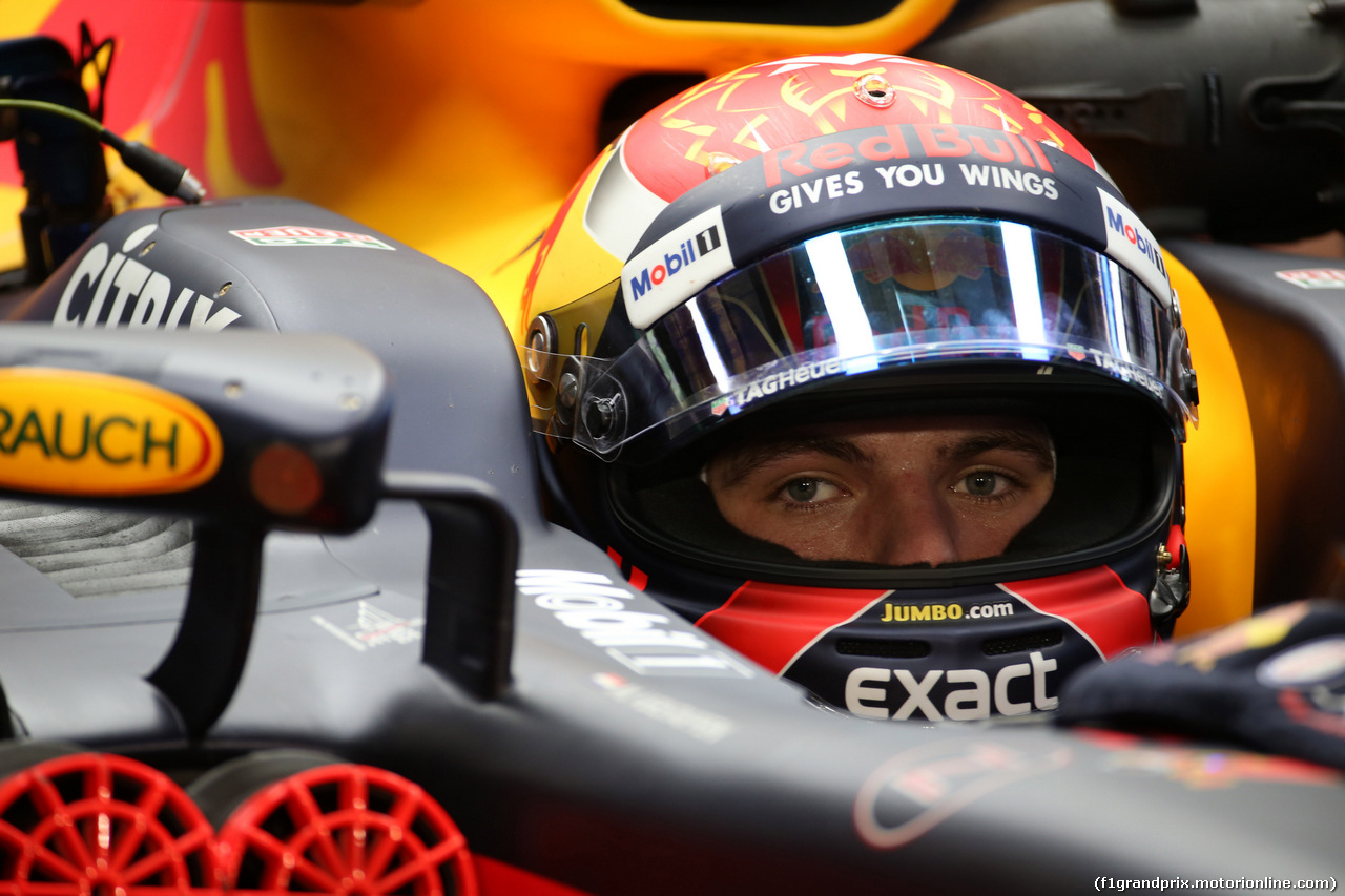 GP ABU DHABI, 24.11.2017 - Prove Libere 2, Max Verstappen (NED) Red Bull Racing RB13