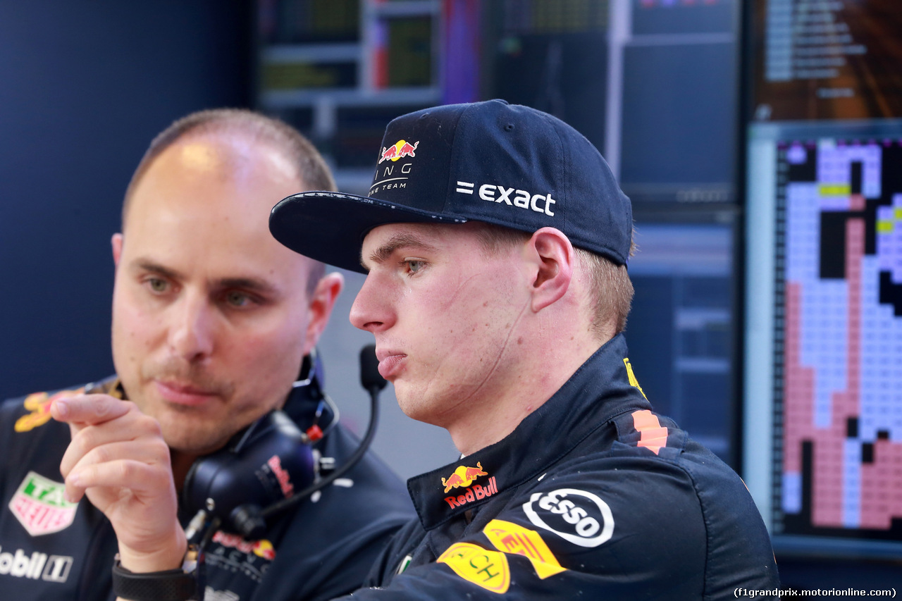 GP ABU DHABI, 24.11.2017 - Prove Libere 2, Max Verstappen (NED) Red Bull Racing RB13