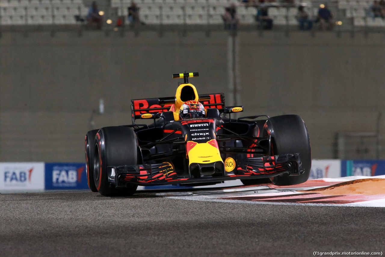 GP ABU DHABI, 24.11.2017 - Prove Libere 2, Max Verstappen (NED) Red Bull Racing RB13