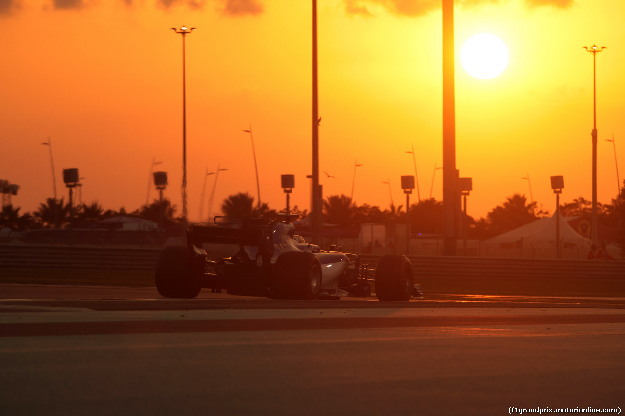 GP ABU DHABI, 24.11.2017 - Prove Libere 2, Marcus Ericsson (SUE) Sauber C36