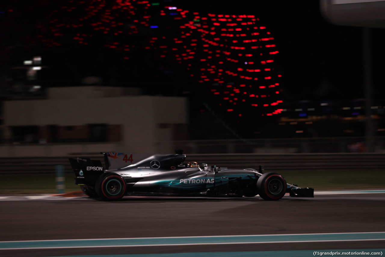 GP ABU DHABI, 24.11.2017 - Prove Libere 2, Lewis Hamilton (GBR) Mercedes AMG F1 W08