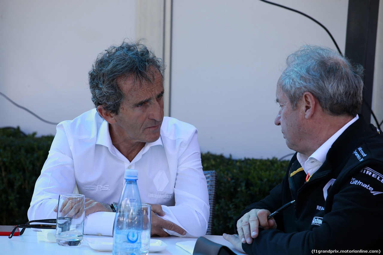 GP AUSTRALIA, 23.03.2017 - Alain Prost (FRA) Renault Sport F1 Team Special Advisor e Jerome Stoll (FRA) Renault Sport F1 President