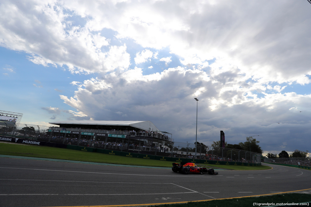 GP AUSTRALIA, 25.03.2017 - Qualifiche, Daniel Ricciardo (AUS) Red Bull Racing RB13