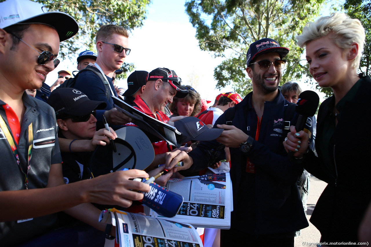 GP AUSTRALIA, 24.03.2017 - Daniel Ricciardo (AUS) Red Bull Racing RB13