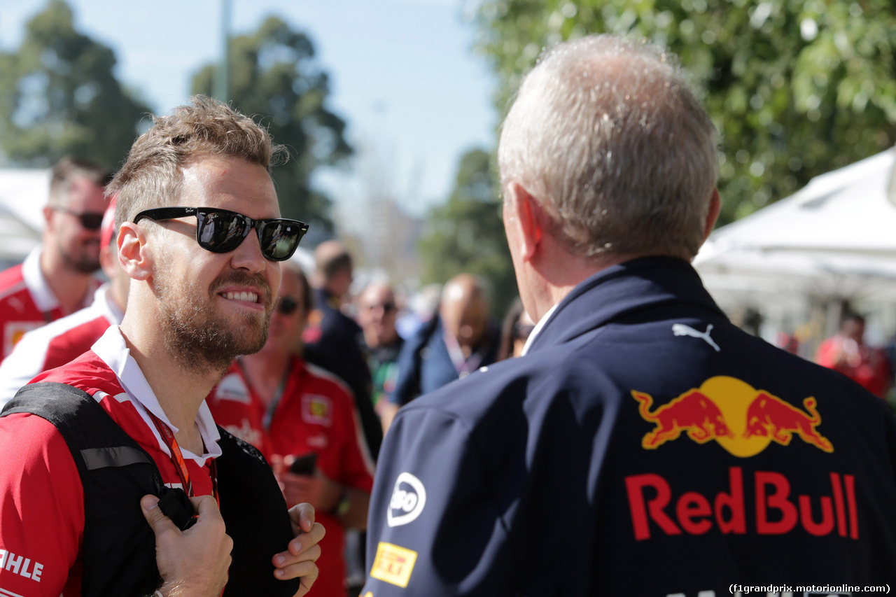 GP AUSTRALIA, 24.03.2017 - Prove Libere 1, Sebastian Vettel (GER) Ferrari SF70H e Helmut Marko (AUT), Red Bull Racing, Red Bull Advisor