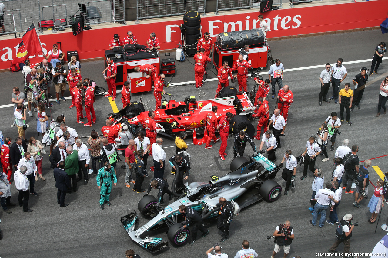 GP AUSTRIA, 09.07.2017- Valtteri Bottas (FIN) Mercedes AMG F1 W08 in the partenzaing grid