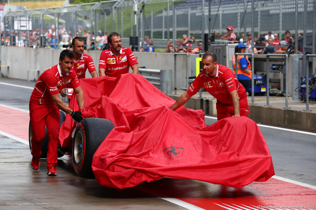 GP AUSTRIA, 06.07.2017- Ferrari SF70H covered is going at the verifiy area