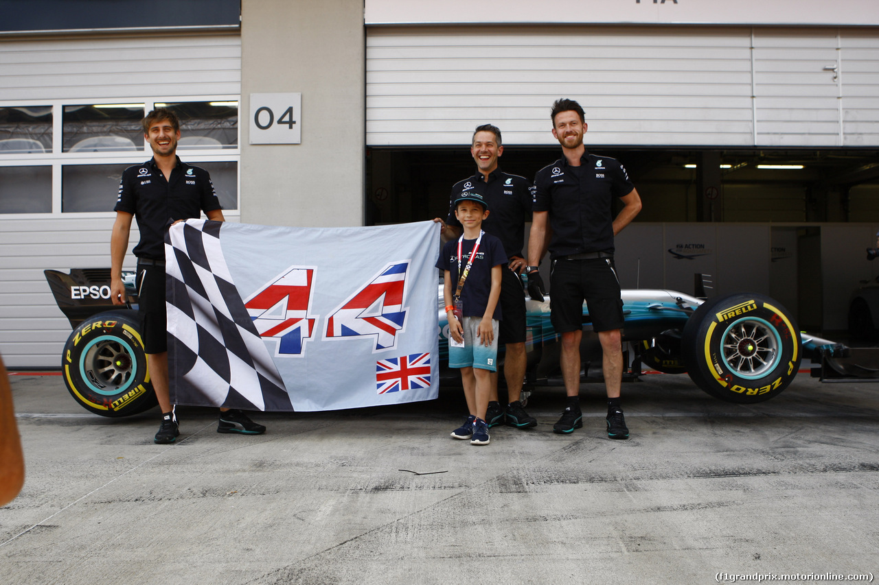 GP AUSTRIA, 06.07.2017- Young Lewis Hamilton (GBR) Mercedes AMG F1 W08  fan