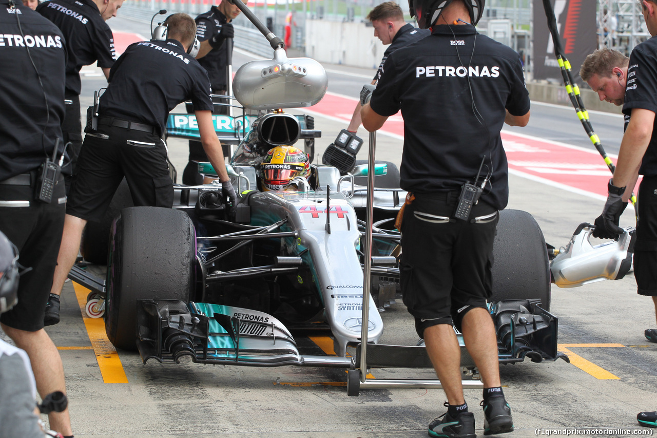 GP AUSTRIA, 07.07.2017- Prove Libere 2, Lewis Hamilton (GBR) Mercedes AMG F1 W08
