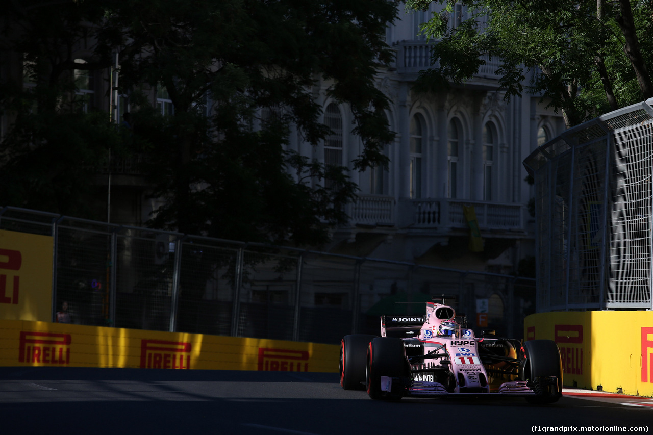 GP AZERBAIJAN, 24.06.2017 - Qualifiche, Sergio Perez (MEX) Sahara Force India F1 VJM010