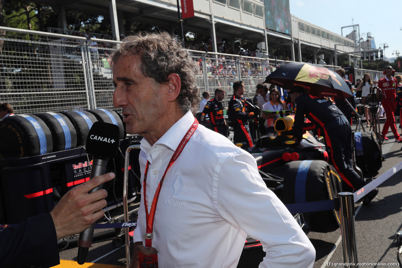 GP AZERBAIJAN, 25.06.2017 - Gara, Alain Prost (FRA) Renault Sport F1 Team Special Advisor